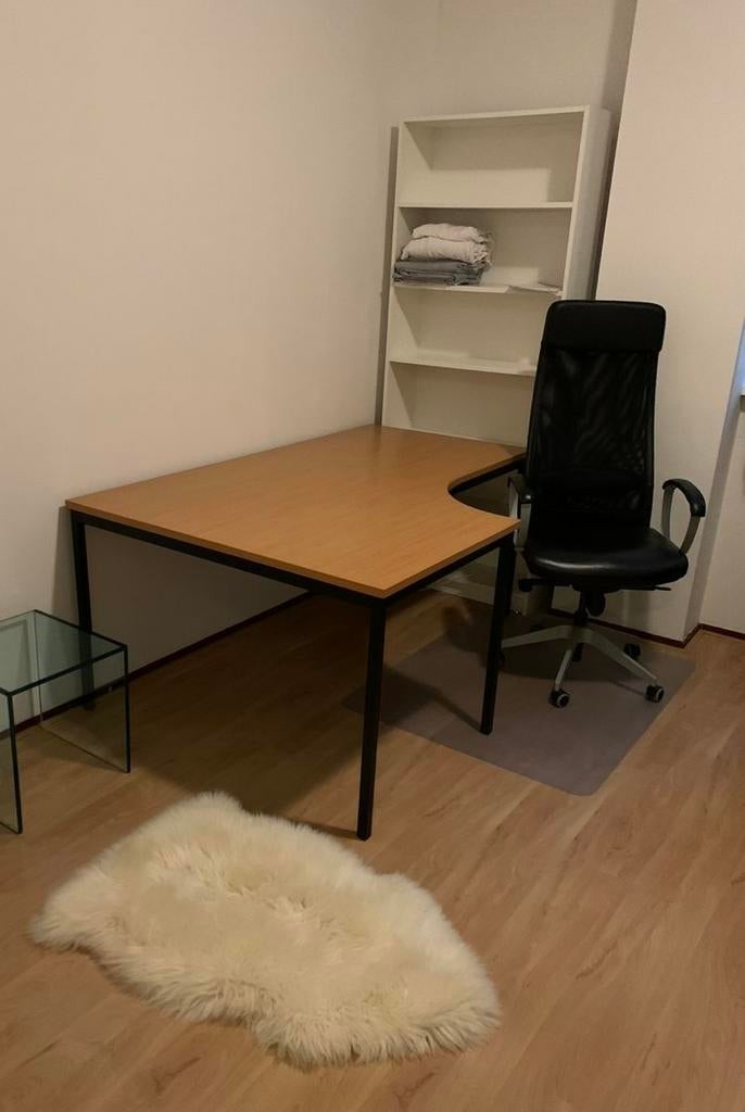 Bureau met zwarte poten - nette staat 180x120, Ophalen, Gebruikt