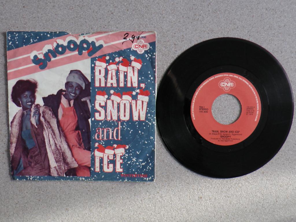Snoopy - Rain snow and Ice VINYL SINGLE kerst, Fotohoes, Ophalen of Verzenden, Gebruikt, Pop