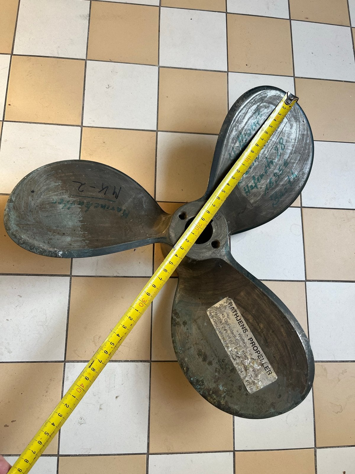 Schroef, 15 inch, conische as: 38 - 31 mm, Ophalen, Zo goed als nieuw, Motor en Techniek