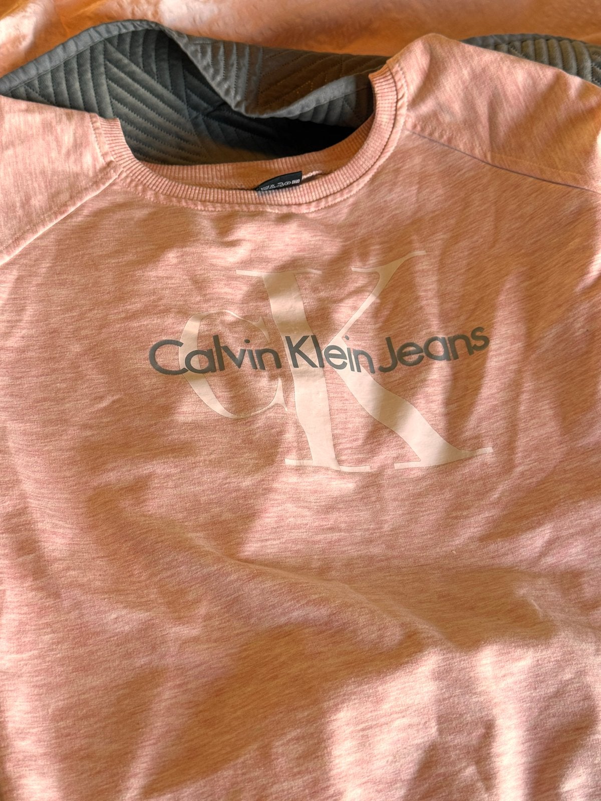 Calvin Klein Jeans trainingspak en zilveren rok, Ophalen of Verzenden, Zo goed als nieuw, Roze, Maat 36 (S)