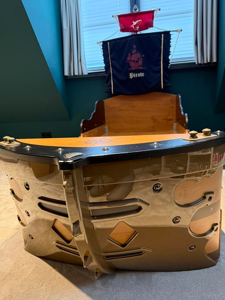 Piratenkamer, Ophalen, Zo goed als nieuw, Stoel(en)