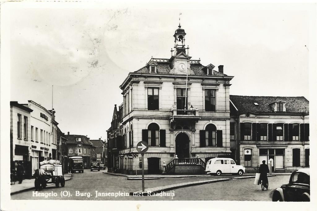Hengelo;  Burg. Jansenplein met Raadhuis, Verzenden, 1940 tot 1960, Gelopen, Overijssel