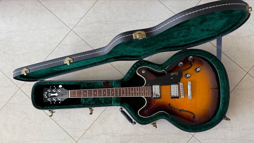 Foto 10 van Guild USA 2000 Starfire IV Antique Burst - Vintage als nieuw
