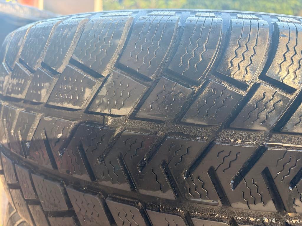 Set van 4 Winterbanden 18 inch Goodyear/Michelin 225/55 R18, Auto-onderdelen, Banden en Velgen, Ophalen, 18 inch, Gebruikt, Winterbanden