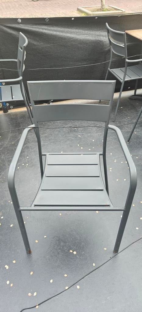 40 terrasstoelen en 20 melamine tafels 70x70 en onderstel, Ophalen of Verzenden, Gebruikt