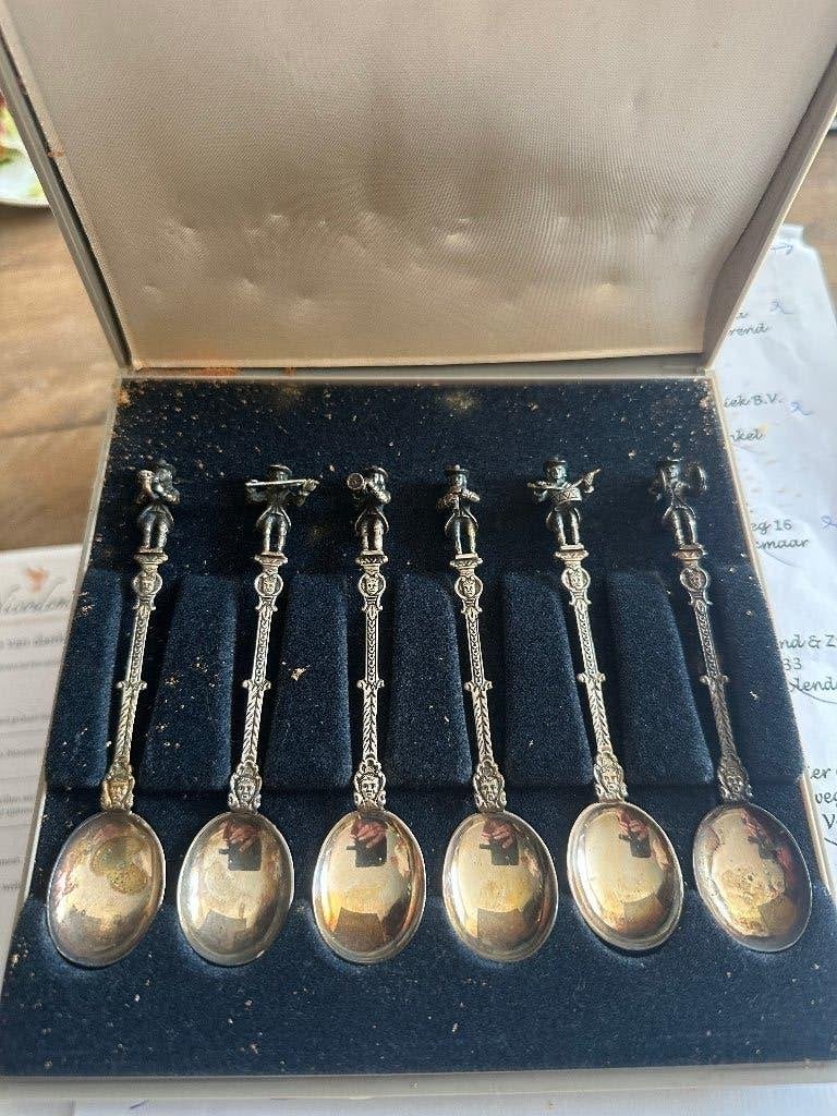 6 Niekerk 90 lepeltjes muzikanten, Ophalen of Verzenden