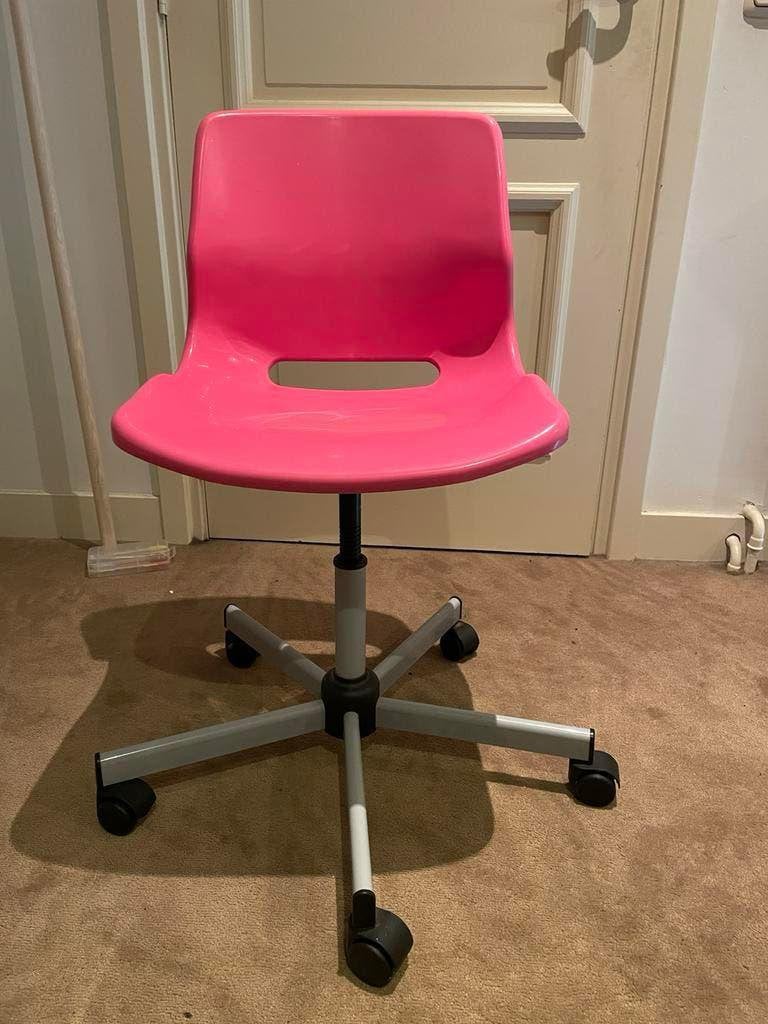 Roze verstelbare bureaustoel Ikea, 2 stuks beschikbaar, Huis en Inrichting, Bureaustoelen, Ophalen, Gebruikt, Roze, Bureaustoel