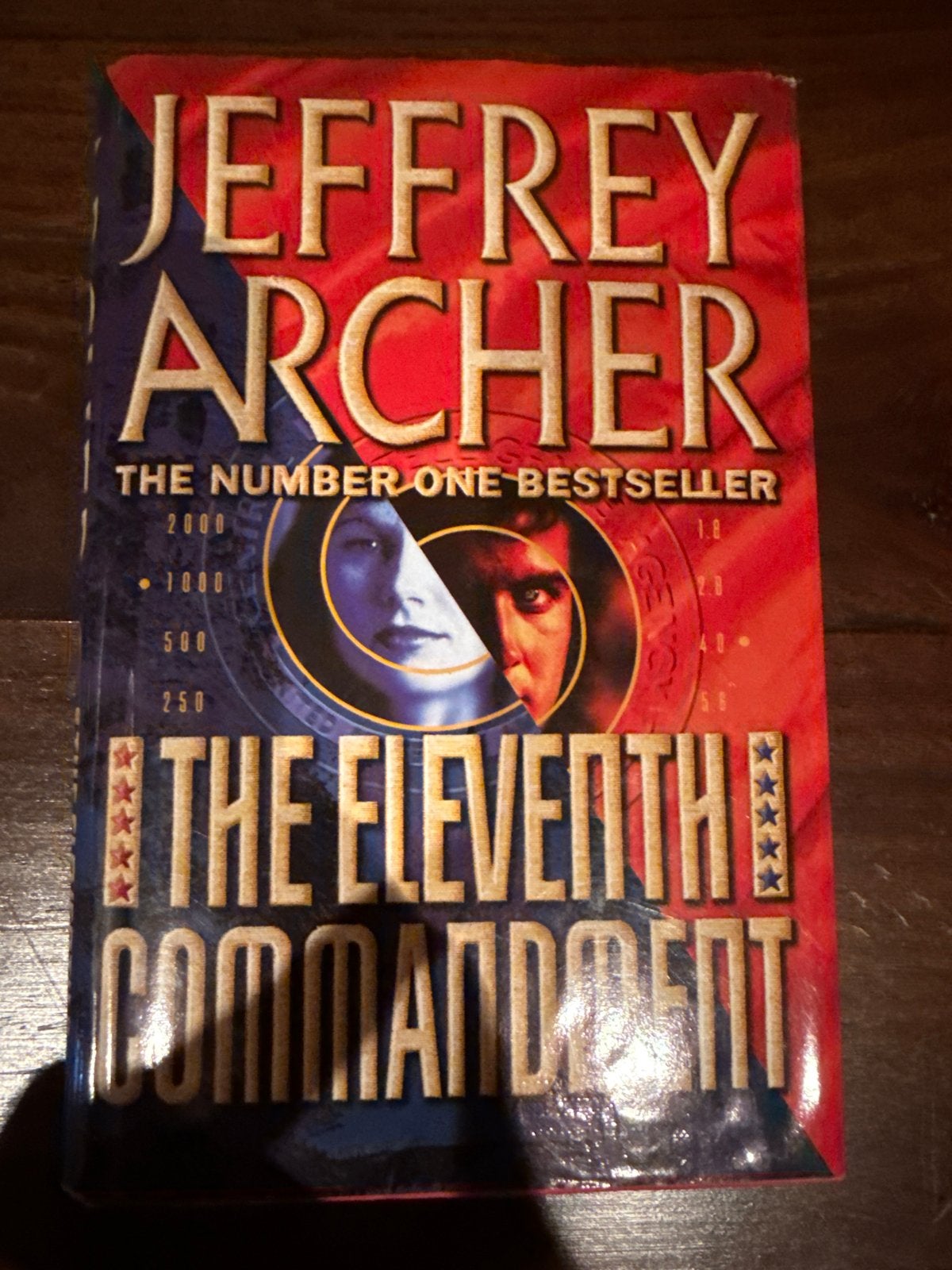 Jeffrey Archer - The Eleventh Commandment (Engels), Ophalen of Verzenden, Zo goed als nieuw, Europa overig