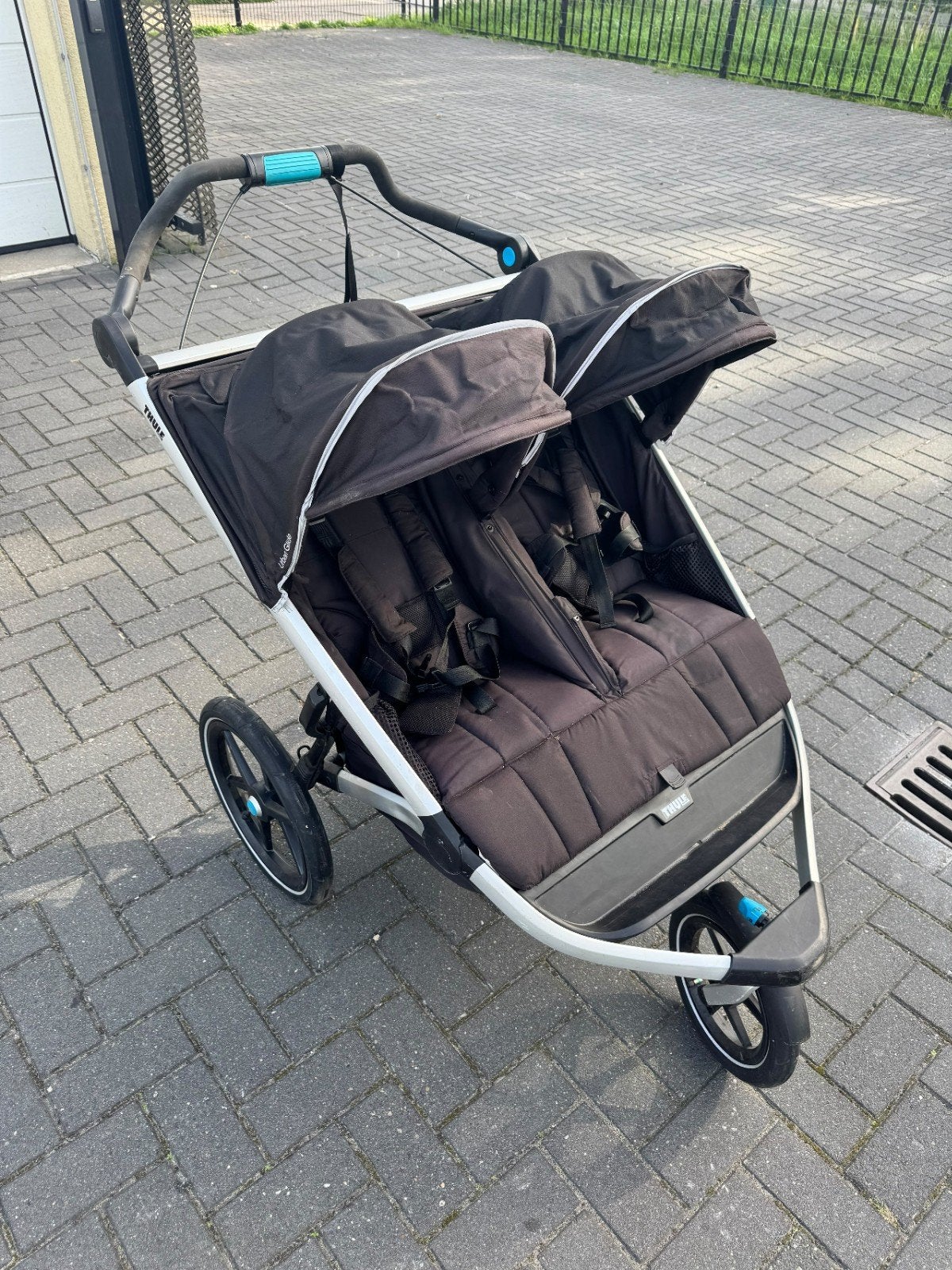 Thule Urban Glide 2 Duowagen - Perfect voor actieve ouders, Duowagen, Gebruikt, Ophalen, Kinderwagen