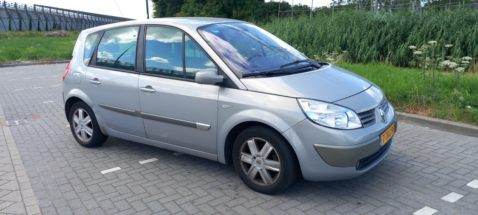 Renault Scenic 1.6i privilege luxe, Auto's, Renault, Voorwielaandrijving, Stof, 1295 kg, 4 cilinders