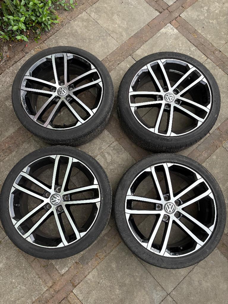 Originele Volkswagen GTE, GTI, GTD Nogaro velgen 18 inch, Auto-onderdelen, Banden en Velgen, 18 inch, Gebruikt, Velg(en), Ophalen of Verzenden