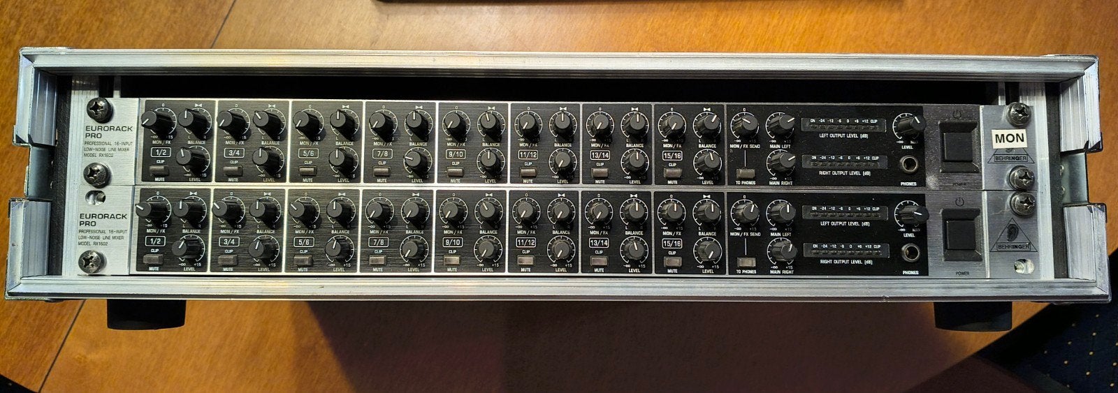 Behringer RX1602 lijnmixer, Muziek en Instrumenten, Ophalen of Verzenden, Gebruikt, 10 tot 20 kanalen
