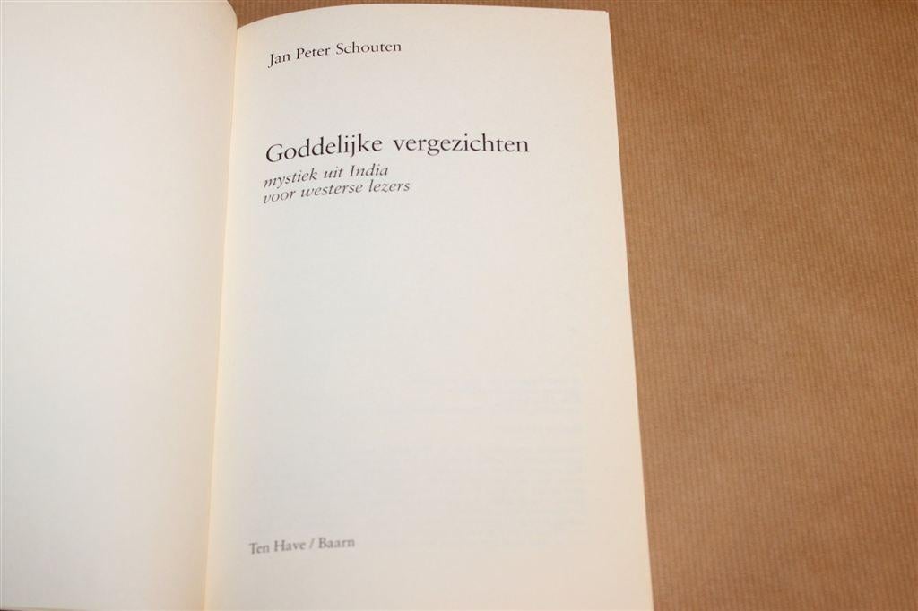 Goddelijke Vergezichten — Indiase Mystiek — Schouten 1996, Ophalen of Verzenden, Gelezen, Overige onderwerpen, Achtergrond en Informatie