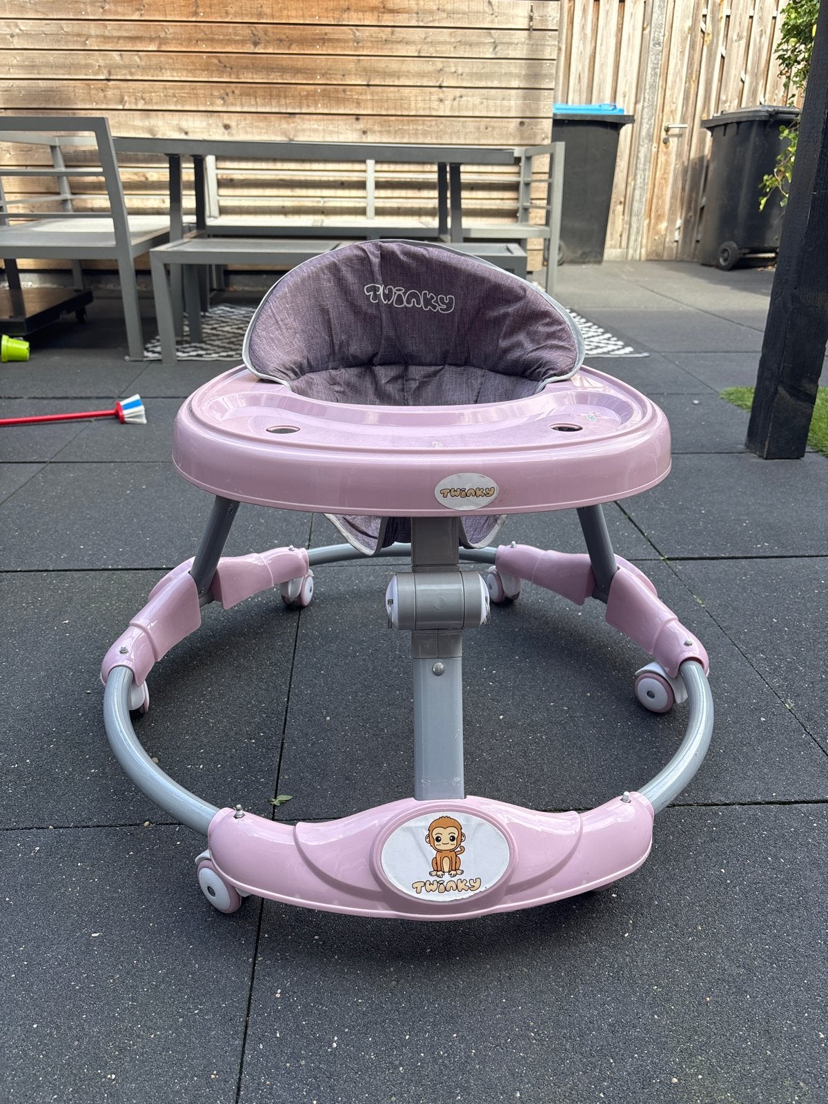 Twinky loopwagen roze, Kinderen en Baby's, Overige Kinderen en Baby's, Ophalen, Zo goed als nieuw