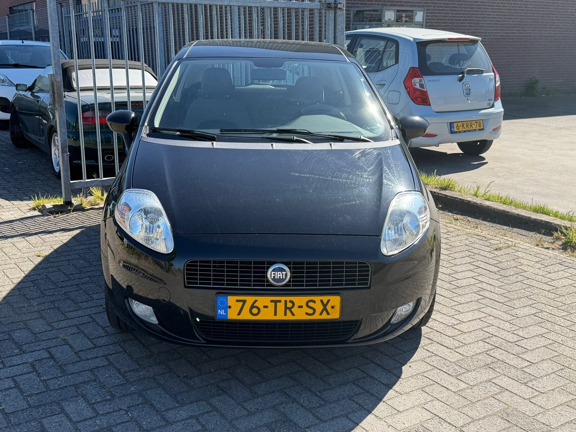 Fiat Grande Punto 1.4 Edizione Blue & Me! NIEUWE APK l AIRCO, Voorwielaandrijving, Stof, Zwart, 4 cilinders