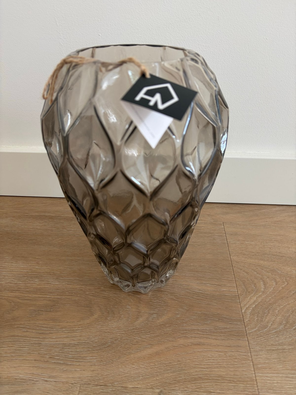 Stijlvolle glazen vaas met patroon, Ophalen, Met patroon/structuur, Grijs, Glas