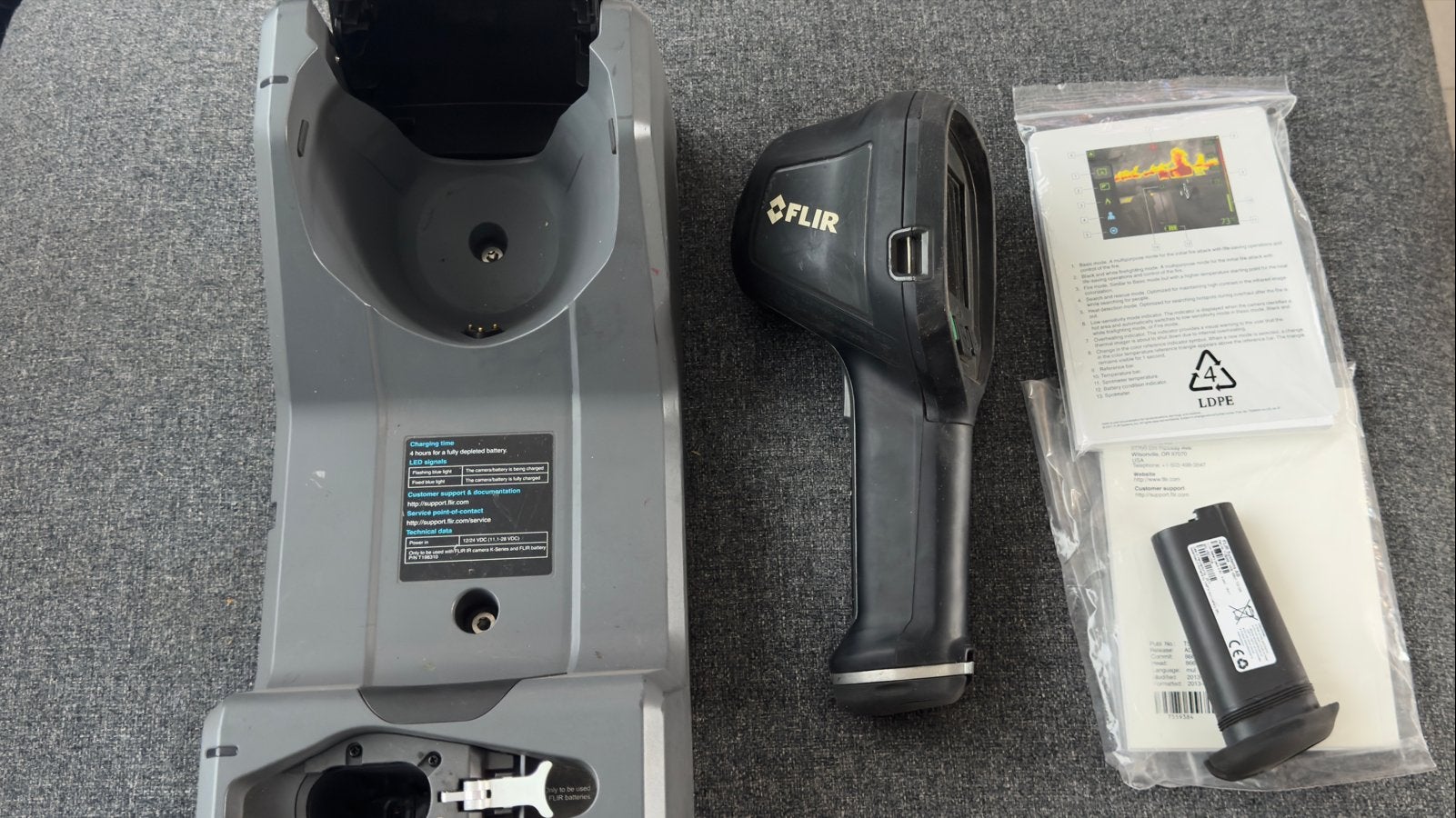 FLIR K55 Warmtebeeldcamera met lader en extra batterij, Ophalen of Verzenden, Gebruikt, Temperatuur
