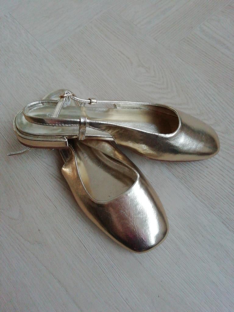 Ballerina goud maat 38, 5 met sling back, Overige kleuren, Ballerina's, Ophalen of Verzenden, Onbekend