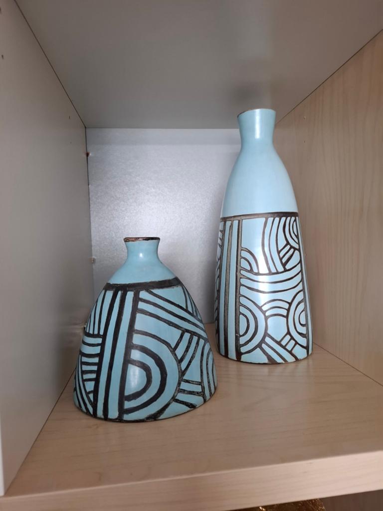 Set van 2 decoratieve vazen, lichtblauw met zwart patroon, Ophalen of Verzenden