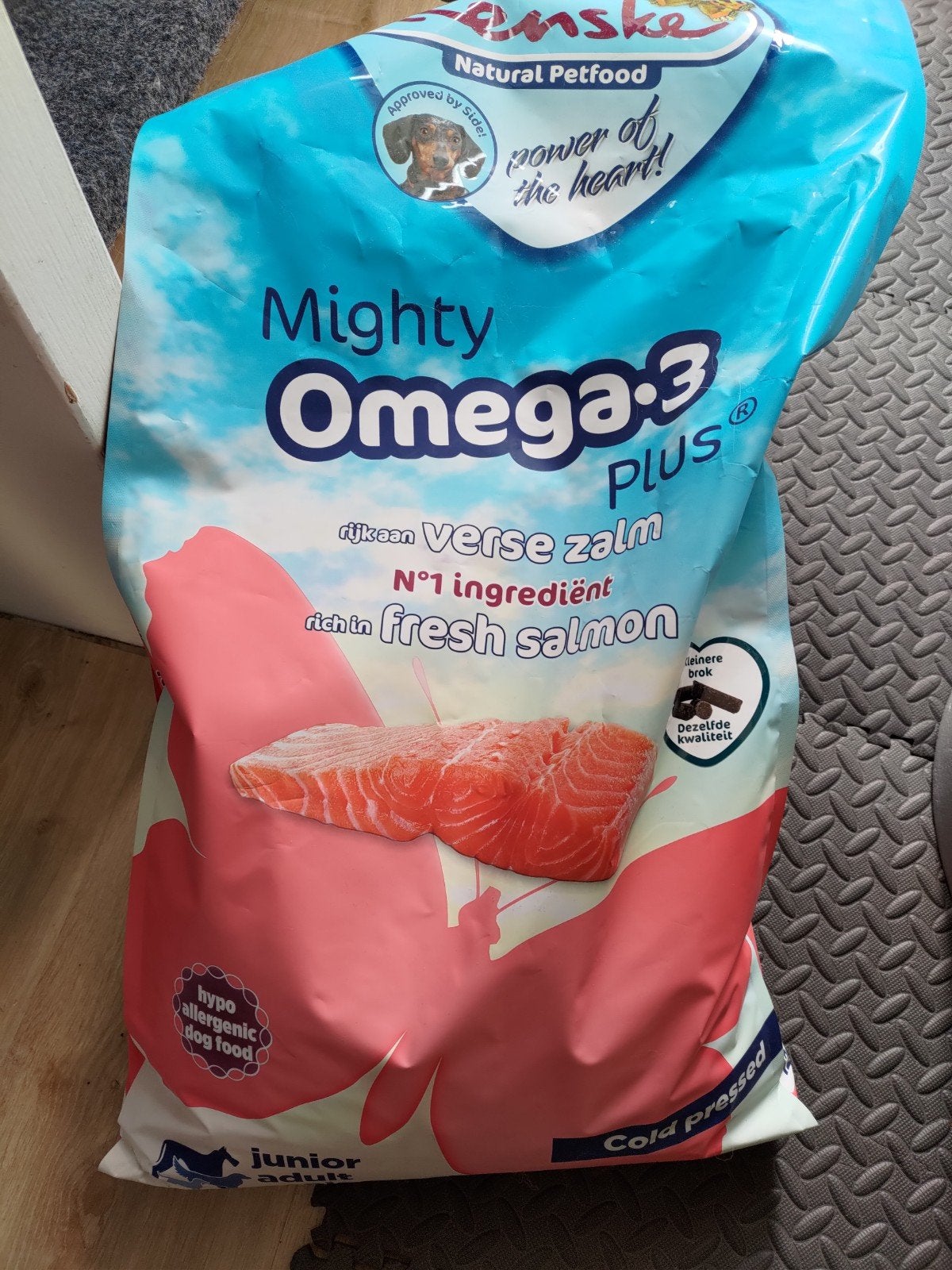 Bijna volle zak 12kg Renske Omega-3 zalm koudgeperste brok, Dieren en Toebehoren, Ophalen, Hond
