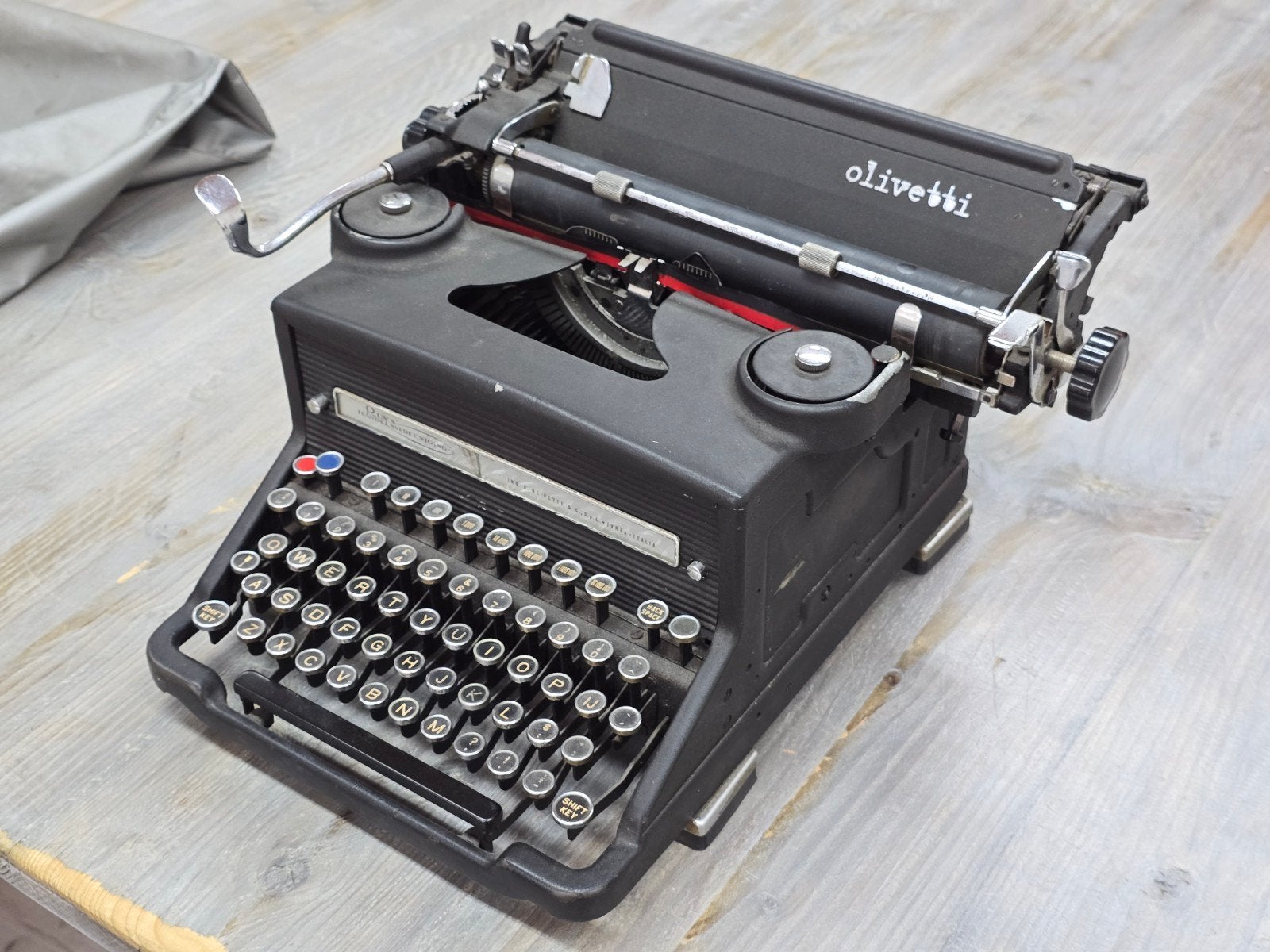 Olivetti M40/3 (late) typmachine uit de jaren 1950, Diversen, Typemachines, Ophalen