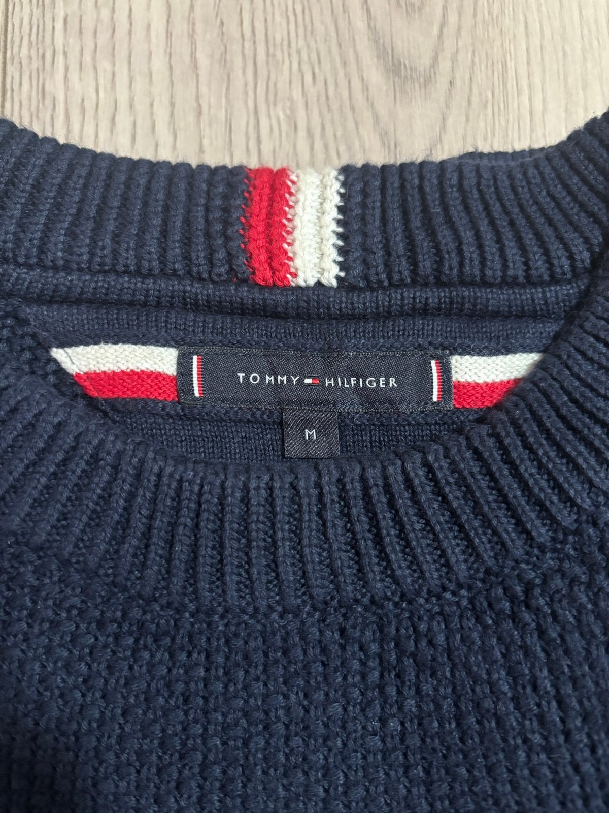 Tommy Hilfiger Trui - Donkerblauw - Maat M - Zeer gewild!, Kleding | Heren, Verzenden, Zo goed als nieuw, Maat 48/50 (M), Blauw