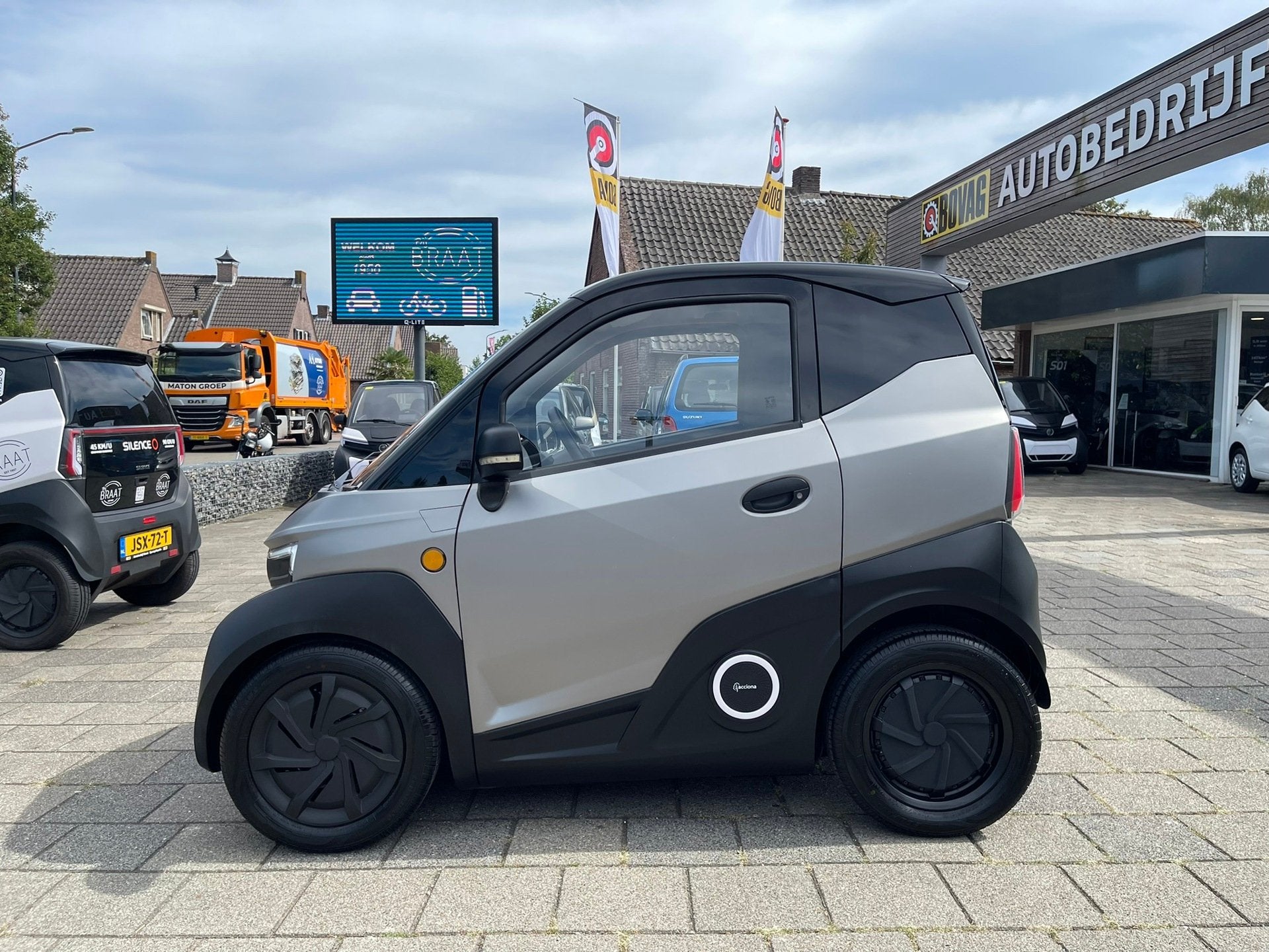 Silence S04 Premium 90 KM/U l BTW! l AIRCO l BLUETOOTH, Auto's, Automaat, 12 maanden, Achterwielaandrijving, Gebruikt