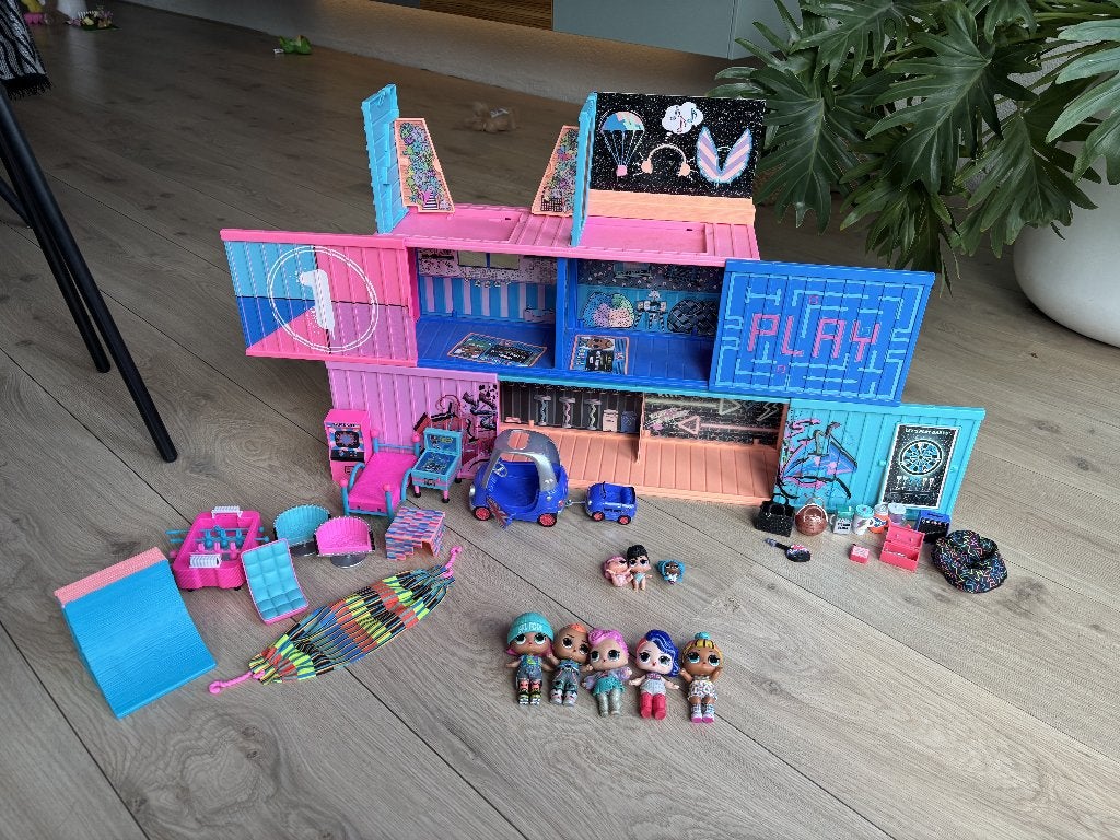 LOL Surprise Huis met Accessoires, Meubels en Poppetjes, Kinderen en Baby's, Speelgoed | Poppenhuizen, Ophalen, Zo goed als nieuw