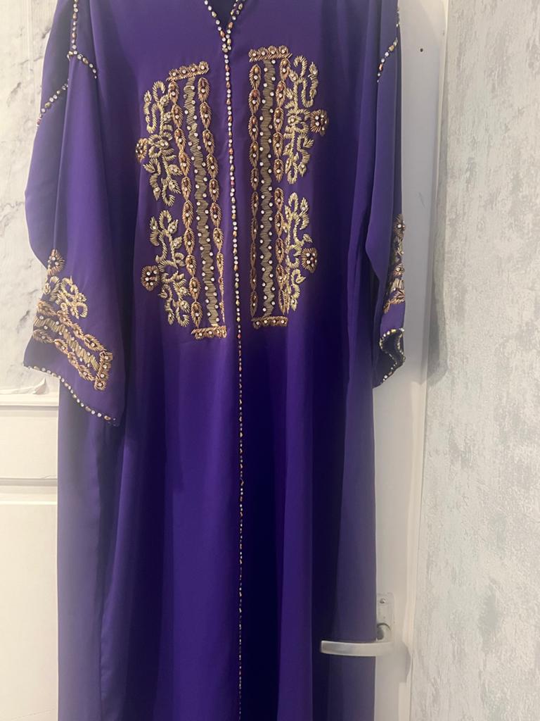 Prachtige paarse dames djellaba met gouden borduursels, Kleding | Dames, Gelegenheidskleding, Maat 38/40 (M), Galajurk, Paars