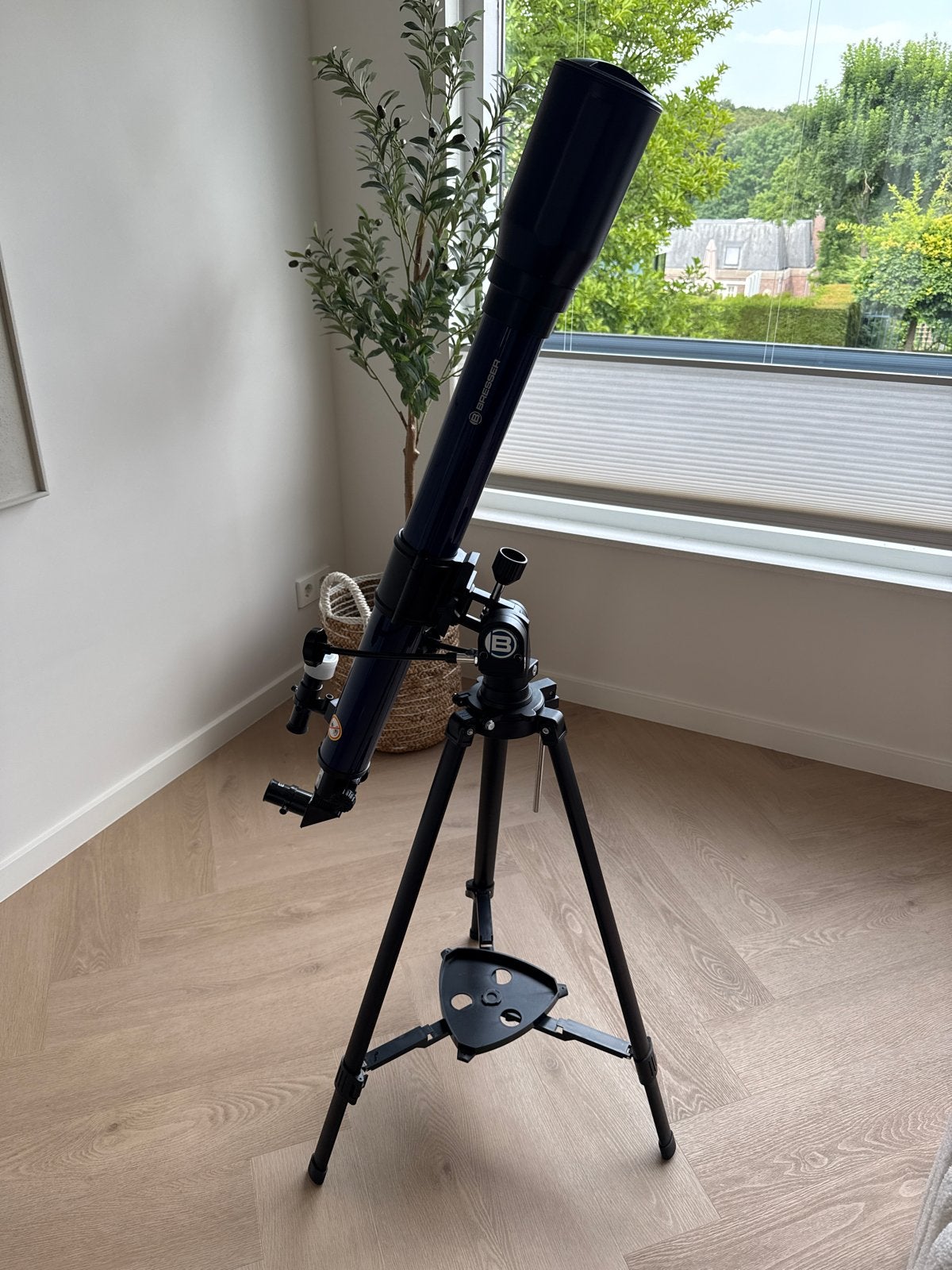 Bresser Refractor Telescoop met Statief - Zo goed als nieuw, Lenzentelescoop (refractor), 80 tot 200 mm, Verzenden, Met statief