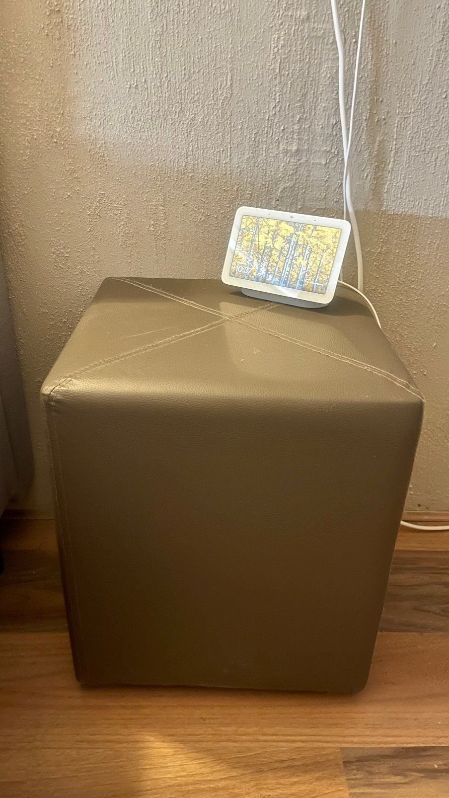 2x Bruine Poef - Hocker van skai leer (kunstleer), Huis en Inrichting, Woonaccessoires | Kisten, Ophalen, Overige materialen, Minder dan 50 cm