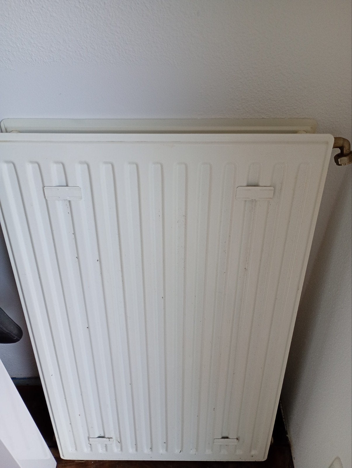 €199 ZGAN! 4 RADiATOREN/ KRANEN / BEVESTIGINGSMATERIAAl!, Doe-het-zelf en Verbouw, Verwarming en Radiatoren, Ophalen, 30 tot 80 cm