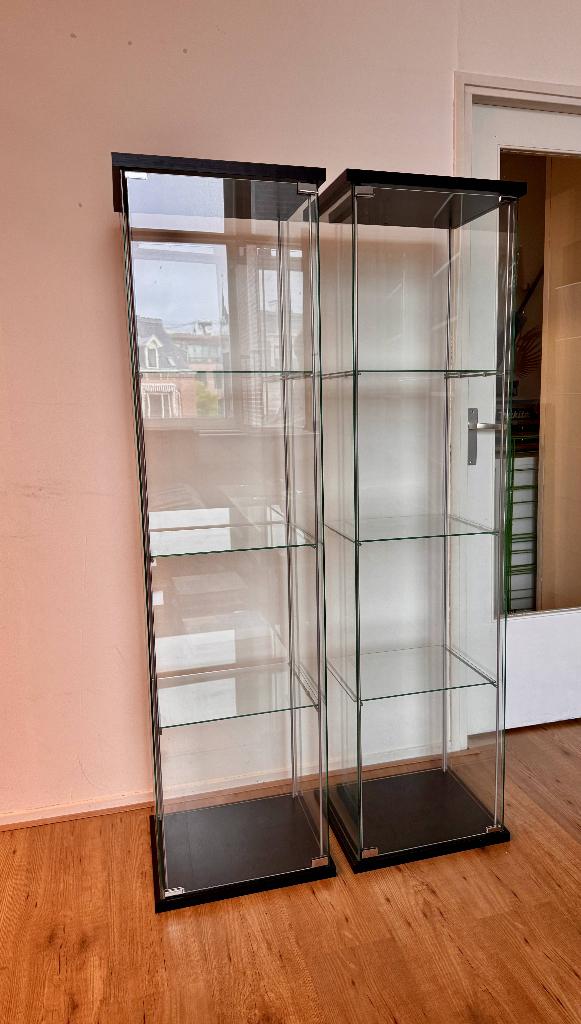 IKEA Detolf Vitrine Kasten Zwart, Ophalen, Minder dan 50 cm, Zo goed als nieuw, 150 tot 200 cm