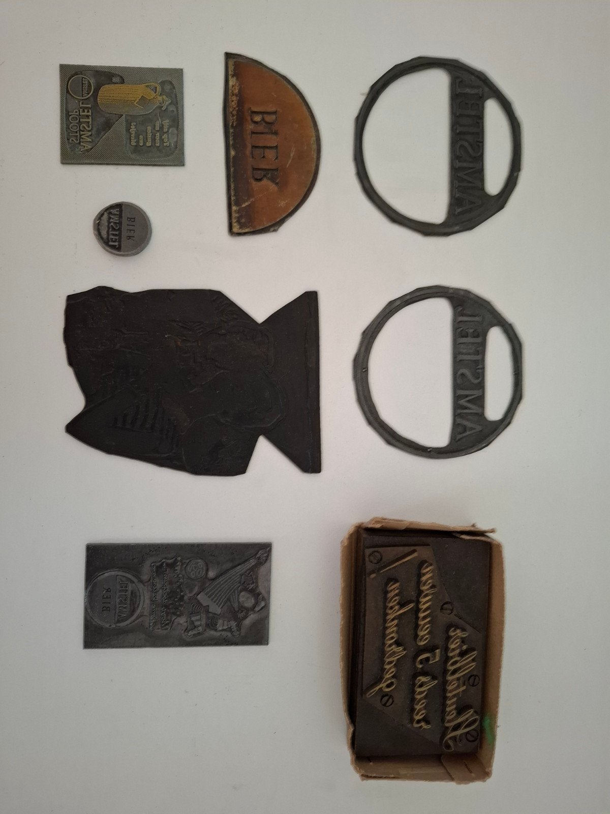 Diverse oude drukplaten en stempels - Amstel Bier, Ophalen of Verzenden, Gebruikt