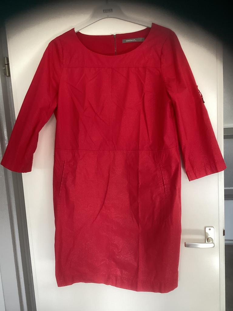 Sandwich jurk rood met glittertje, mt 44 valt als 42, Maat 42/44 (L), Ophalen of Verzenden, Zo goed als nieuw, Boven de knie