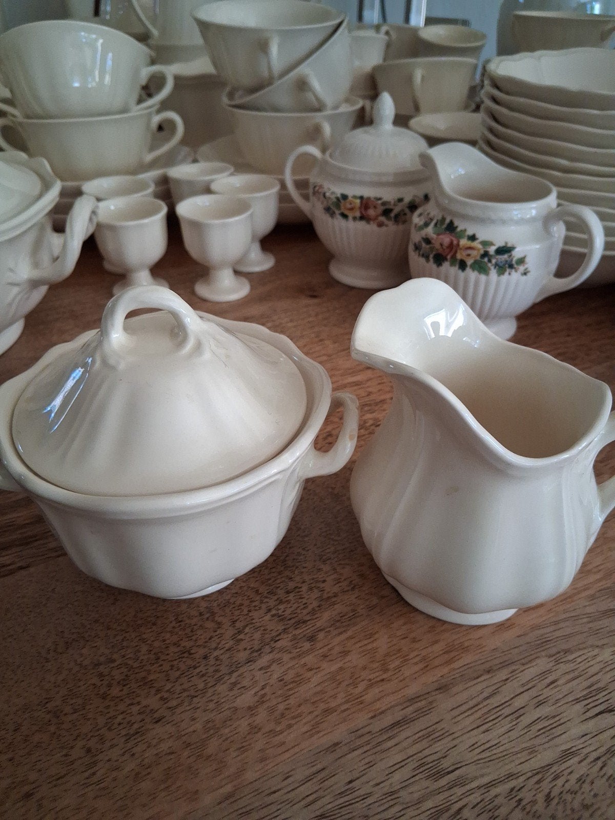 Wedgwood Queens Plain Groot ROOMSTEL punt gaaf, Huis en Inrichting, Keuken | Servies, Ophalen, Zo goed als nieuw, Porselein, Kop(pen) en/of Schotel(s)