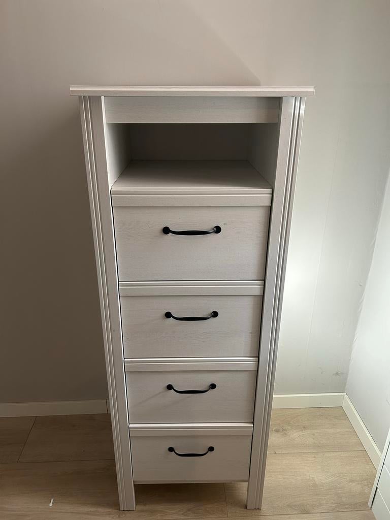 Smalle ladekast ikea Brusali met 4 laden en open vak - Wit, Huis en Inrichting, Kasten | Ladekasten, Minder dan 50 cm, Gebruikt