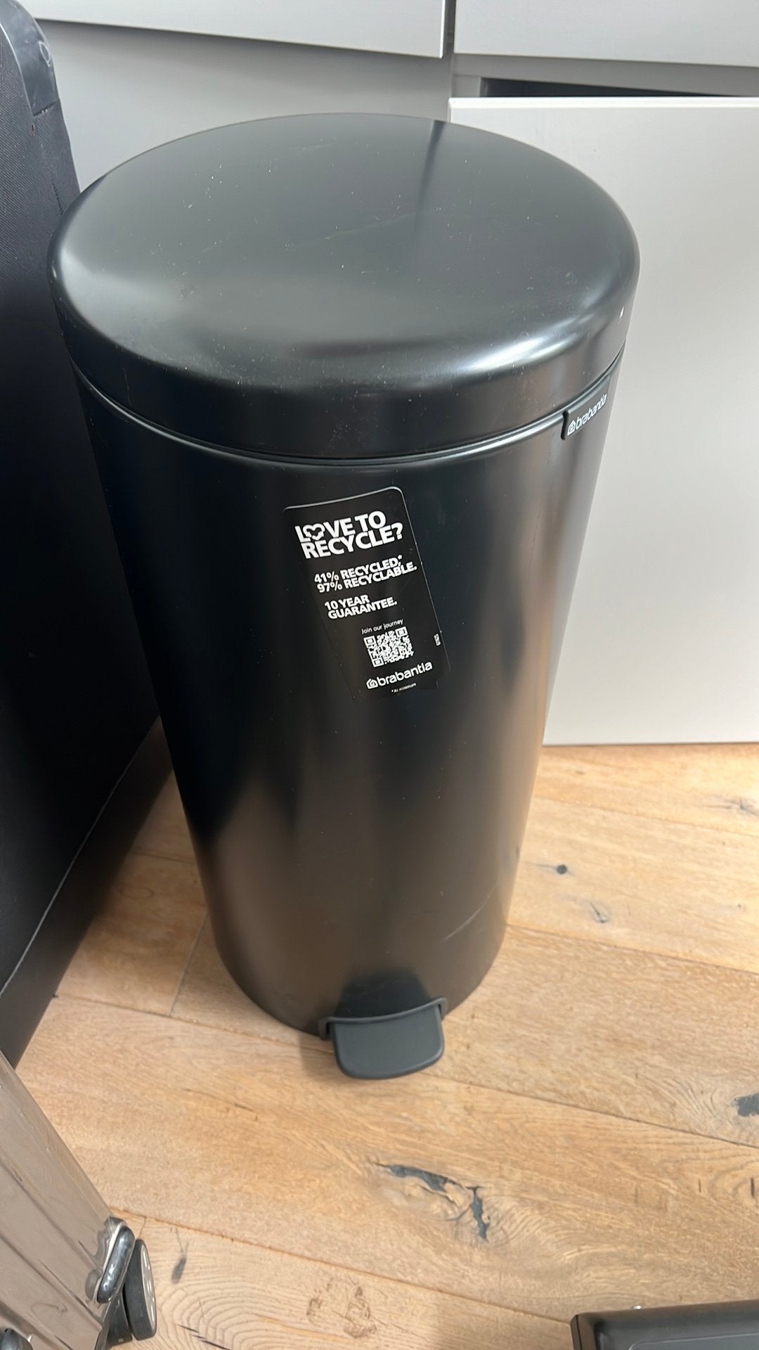 Brabantia NewIcon 30L Pedal Bin – Matt Black, Ophalen, 50 – 75, Met pedaal, Metaal
