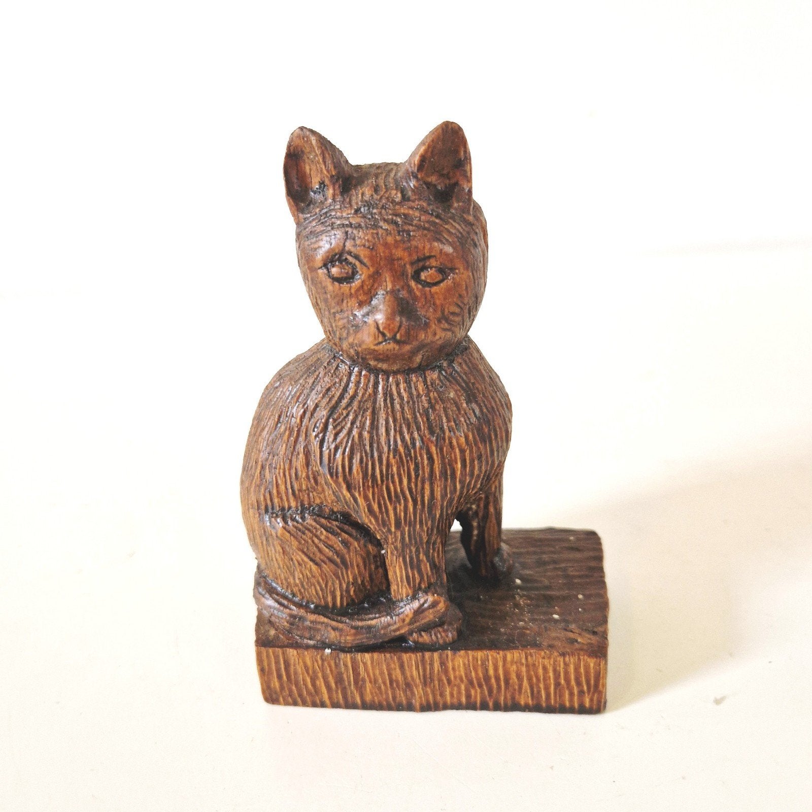 Vintage of antiek houten beeldje housnijwerk poes kat, Verzamelen, Ophalen of Verzenden, Zo goed als nieuw, Dier