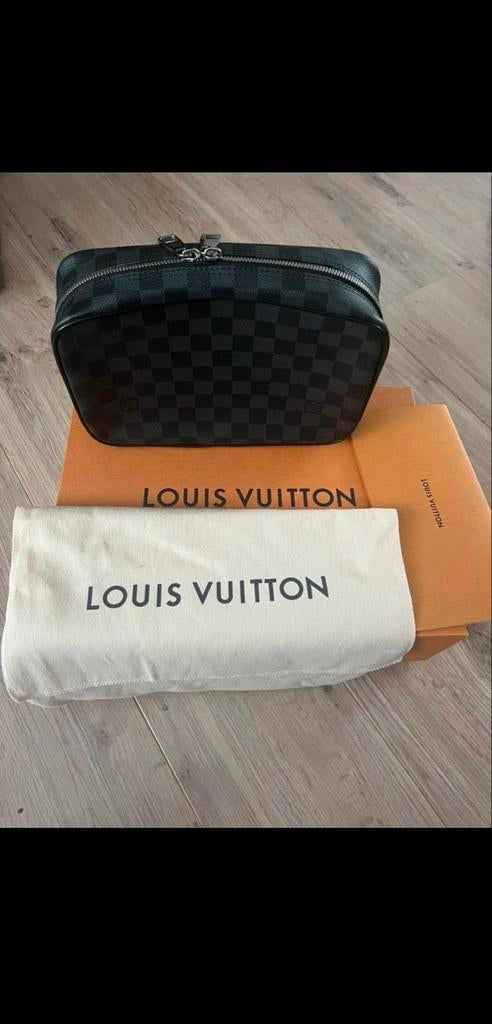 Louis Vuitton Toilet Tas GM reistas, Ophalen of Verzenden, Zo goed als nieuw, Zwart, Heer of Dame