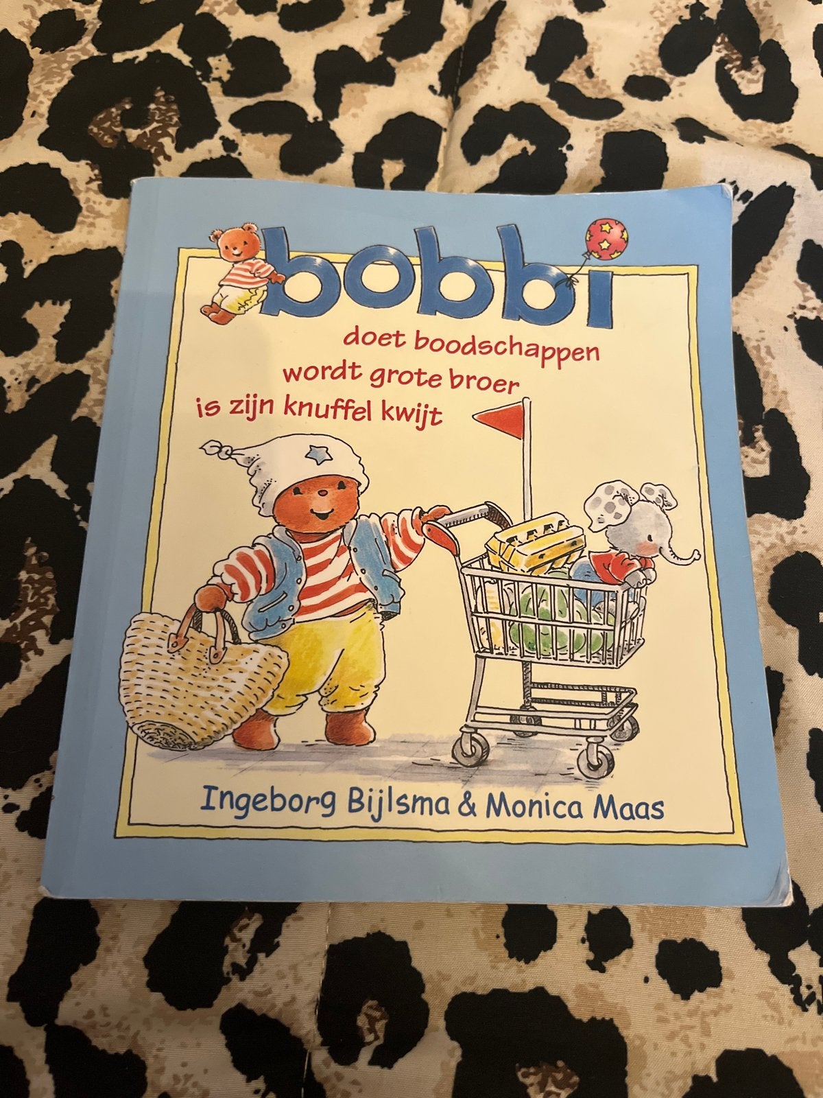 Bobbi doet boodschappen, wordt grote broer, is zijn knuffel, Ophalen of Verzenden, Zo goed als nieuw, 2 tot 3 jaar
