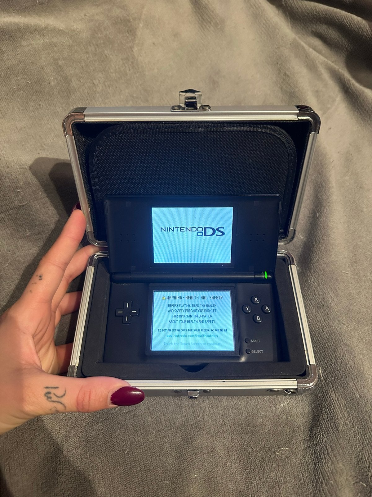 Nintendo DS Lite Zwart met pokemon Diamond, Spelcomputers en Games, Zwart, Ophalen of Verzenden, DS Lite, Gebruikt
