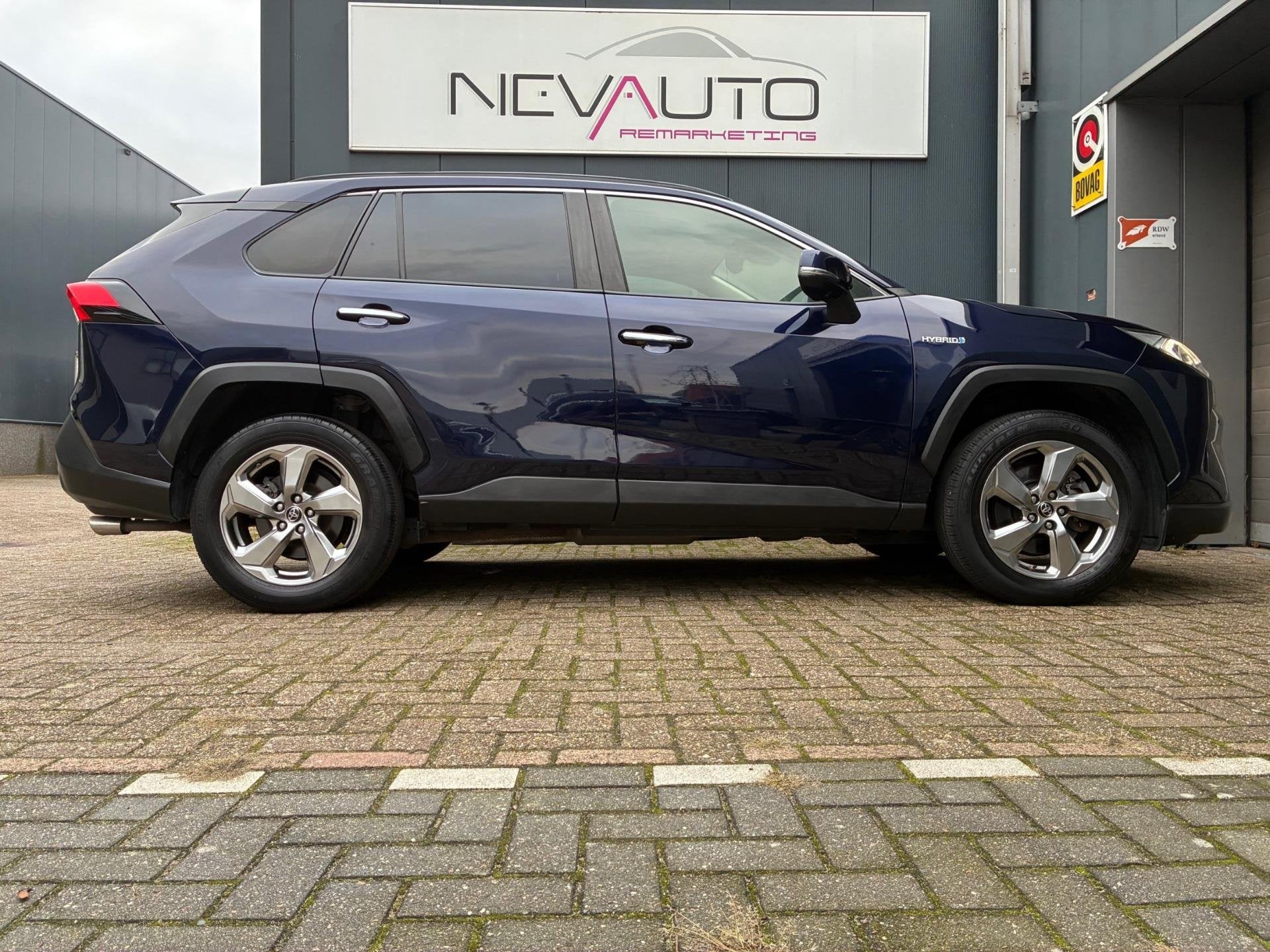 Toyota RAV4 2.5 Hybrid AWD Executive 222PK JBL TREKHAAK, Automaat, 12 maanden, Automatische klimaatregeling, Gebruikt