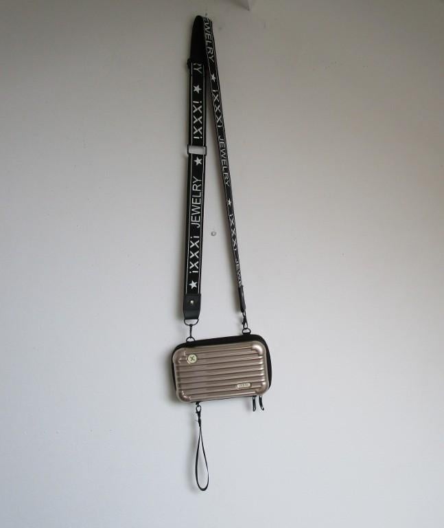 Nr.14: Tas Handtas van IXXI koffertje met brede schouderband, Ophalen of Verzenden, Nieuw, Beige, Overige merken