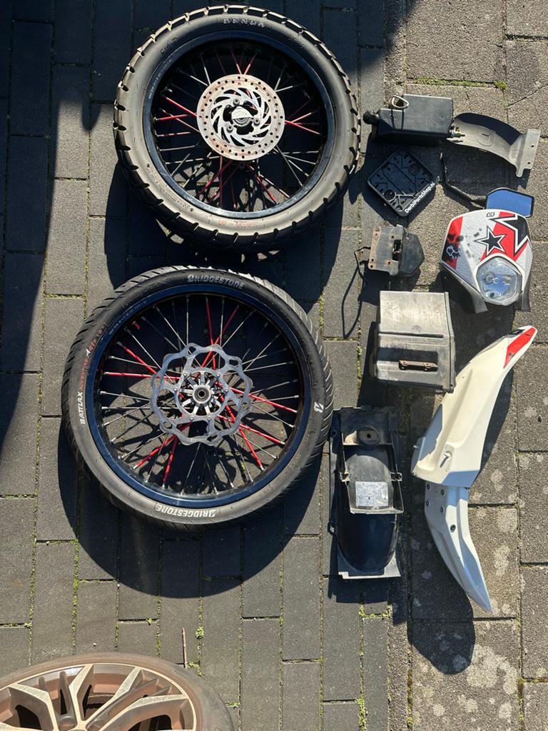 Derbi DRD Pro onderdelen: velgen, tandwielen, kappen, lampen, Fietsen en Brommers, Brommeronderdelen | Algemeen, Gebruikt, Overige typen
