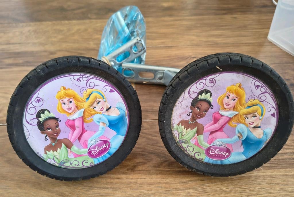 Zijwieltjes Disney prinsessen gratis, Fietsen en Brommers, Ophalen, Gebruikt