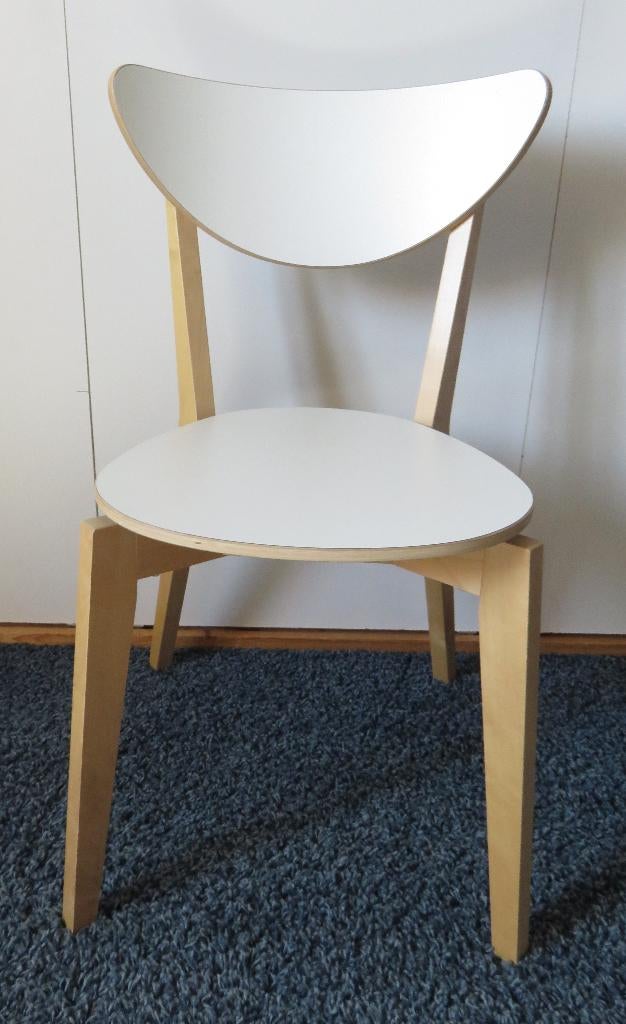 Mooie Nordmyra Ikea stoel wit met hout, Huis en Inrichting, Stoelen, Ophalen, Wit, Zo goed als nieuw, Eén