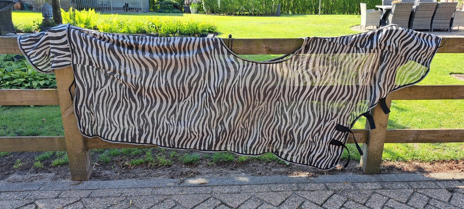 Vliegendeken met zadeluitsparing 215 cm, Dieren en Toebehoren, Paarden en Pony's | Dekens en Dekjes, Ophalen of Verzenden, Zo goed als nieuw