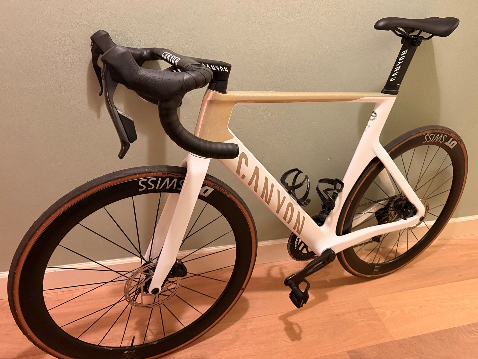 Canyon Aeroad CF SLX 7 AXS SE + SRAM Powermeter, Carbon, Heren, Zo goed als nieuw, Meer dan 20 versnellingen