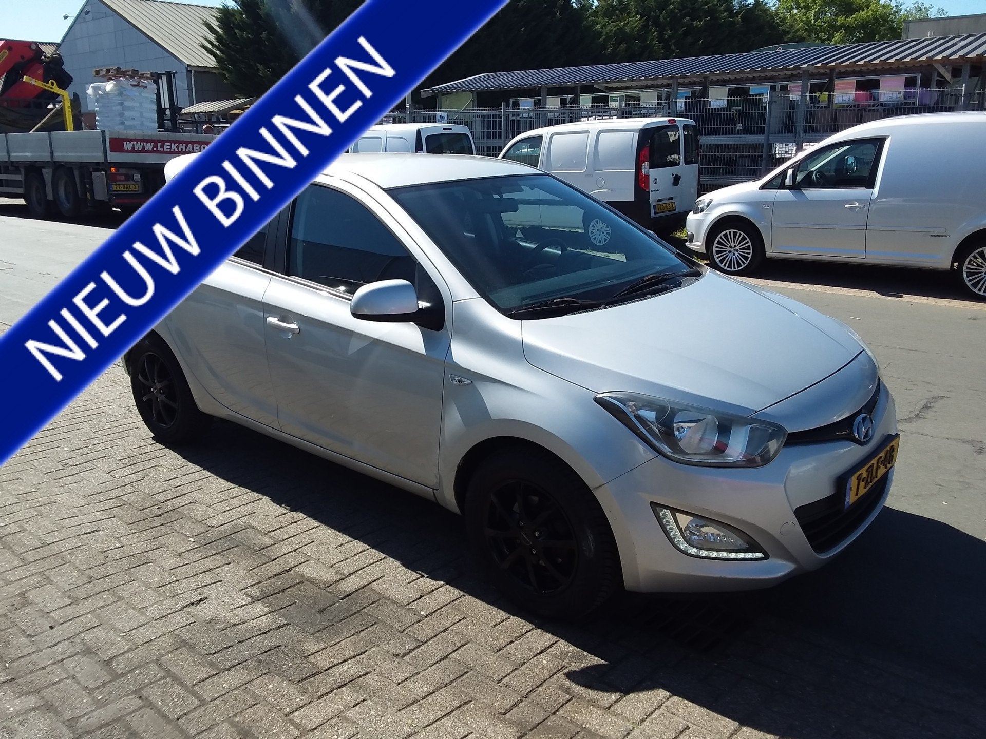 Hyundai i20 1.2i i-Motion (bj 2013), Auto's, Euro 5, Gebruikt, 31 €/maand, Bedrijf
